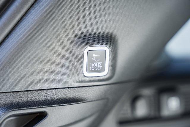 new 2025 Jeep Grand Cherokee car, priced at $57,995