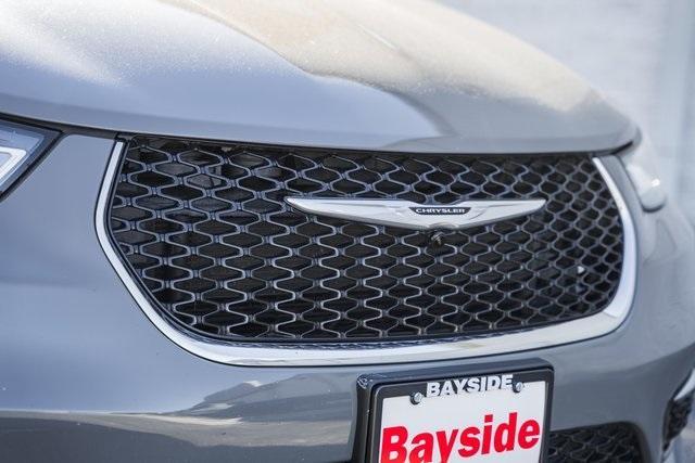 used 2022 Chrysler Pacifica car, priced at $18,000
