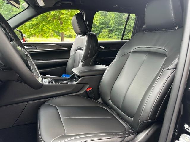 new 2025 Jeep Grand Cherokee car, priced at $46,500