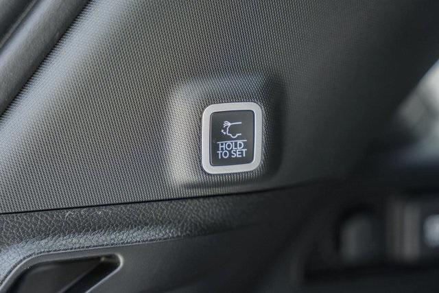 new 2025 Jeep Grand Cherokee car, priced at $37,500