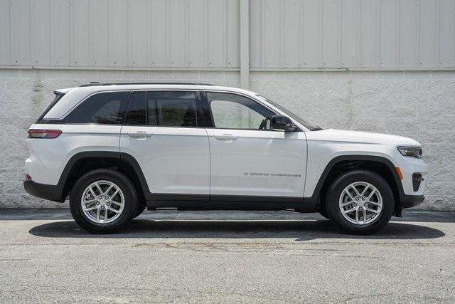 new 2025 Jeep Grand Cherokee car, priced at $37,500