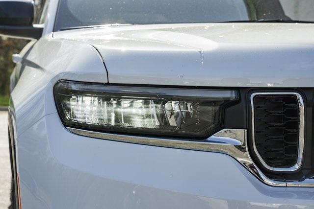 new 2025 Jeep Grand Cherokee car, priced at $36,500