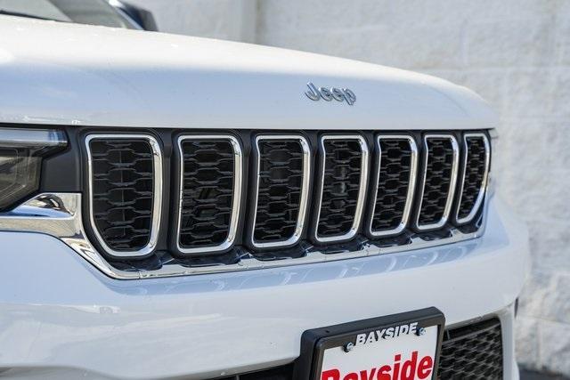 new 2025 Jeep Grand Cherokee car, priced at $36,500