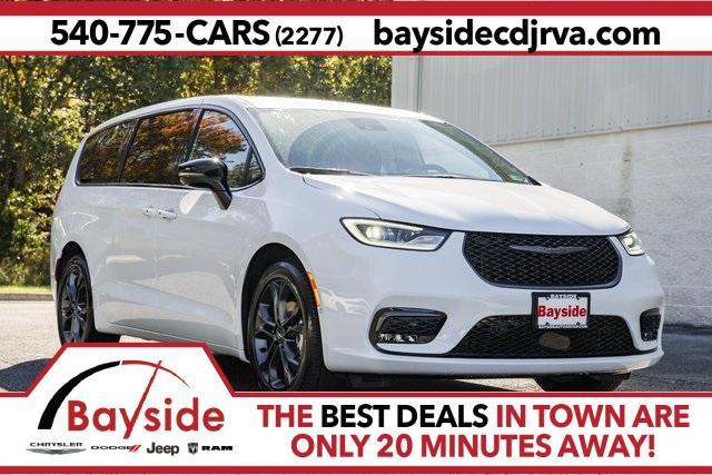 new 2026 Chrysler Pacifica car, priced at $40,500