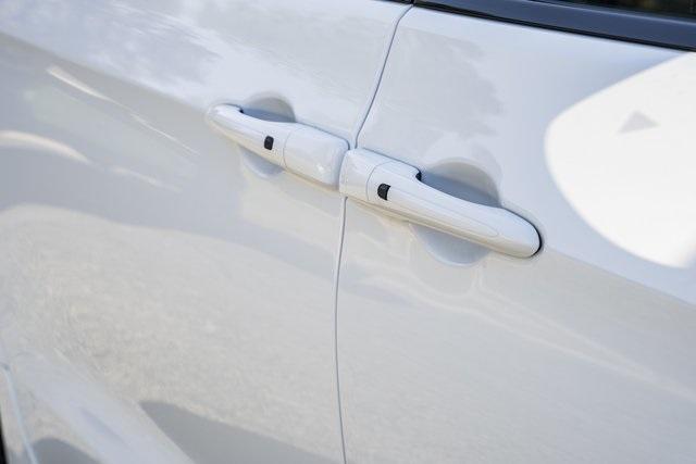 new 2026 Chrysler Pacifica car, priced at $36,885