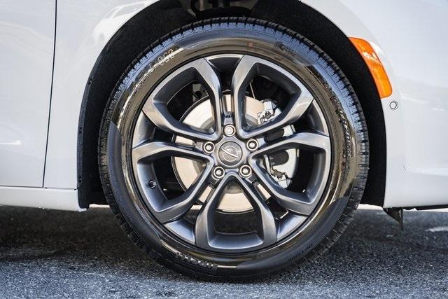 new 2026 Chrysler Pacifica car, priced at $36,885