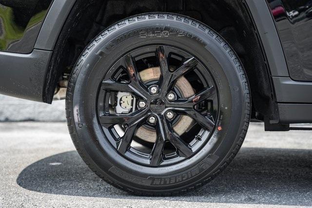 new 2025 Jeep Grand Cherokee car, priced at $37,745