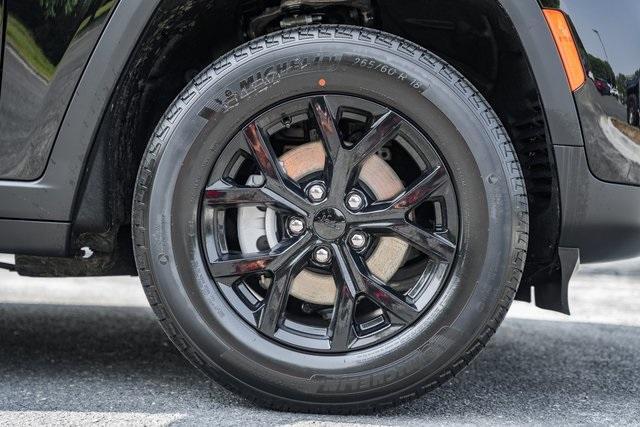 new 2025 Jeep Grand Cherokee car, priced at $37,745