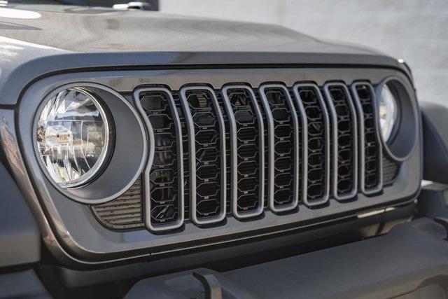 new 2025 Jeep Wrangler car, priced at $31,995