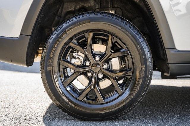 new 2025 Jeep Grand Cherokee car, priced at $40,000