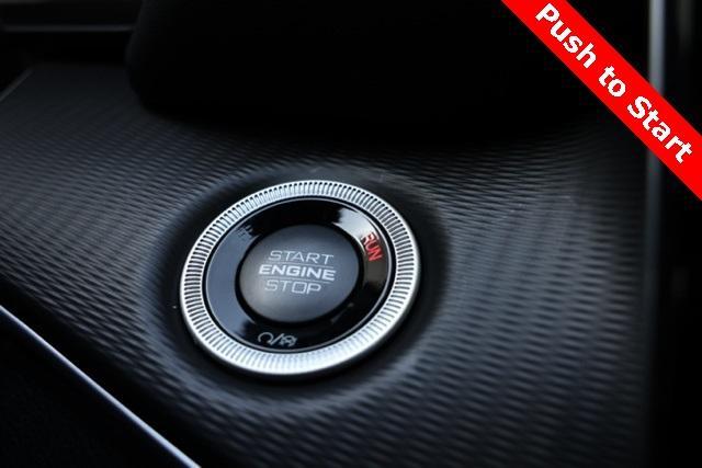 new 2025 Jeep Grand Cherokee car, priced at $38,995