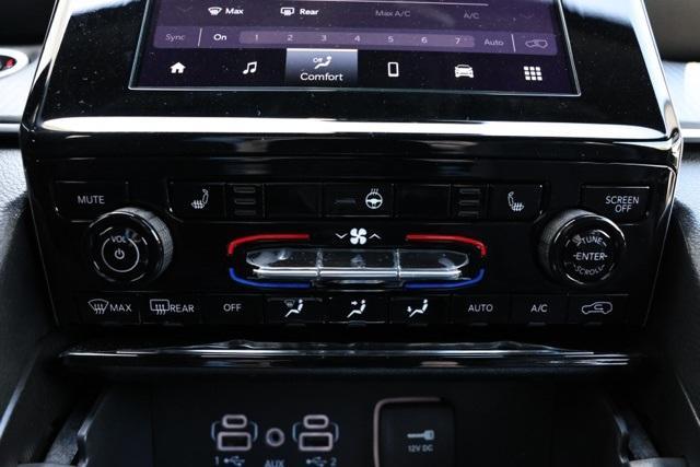 new 2025 Jeep Grand Cherokee car, priced at $38,995