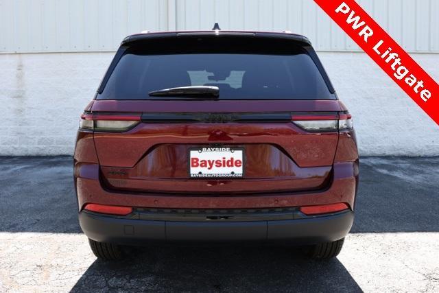 new 2025 Jeep Grand Cherokee car, priced at $38,995
