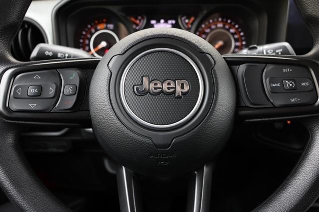 new 2025 Jeep Wrangler car, priced at $39,995