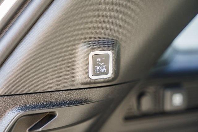 new 2025 Jeep Grand Cherokee car, priced at $38,995