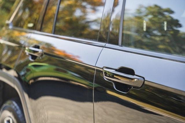 new 2025 Jeep Grand Cherokee car, priced at $38,995