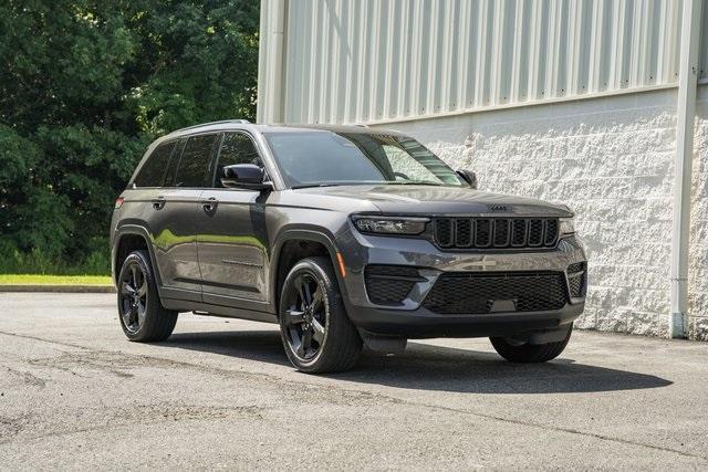 used 2024 Jeep Grand Cherokee car, priced at $31,500
