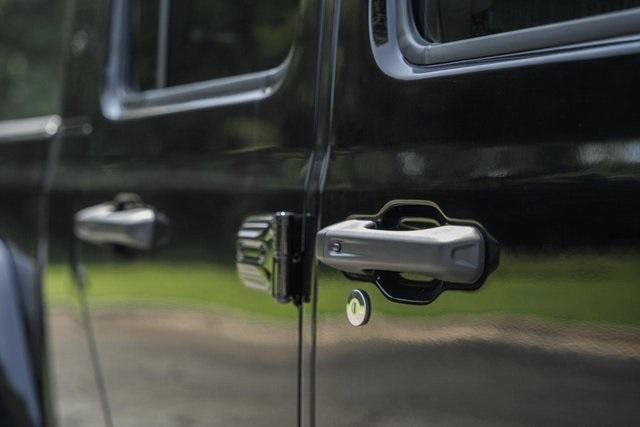 new 2025 Jeep Gladiator car, priced at $44,800