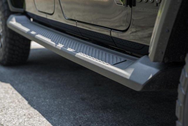 new 2025 Jeep Gladiator car, priced at $44,800