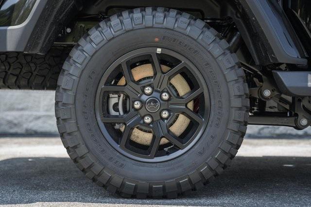 new 2025 Jeep Gladiator car, priced at $44,800
