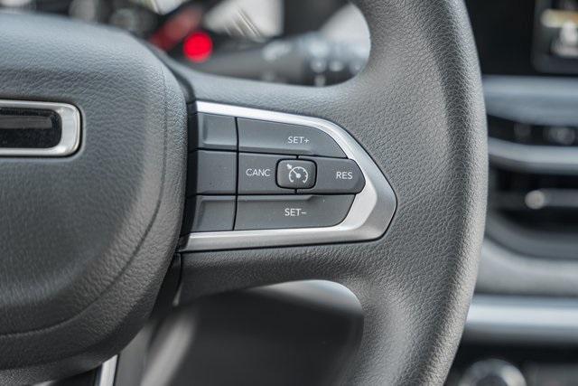 new 2025 Jeep Compass car, priced at $25,995