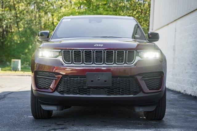 new 2025 Jeep Grand Cherokee car, priced at $37,000