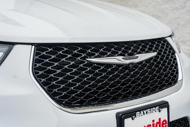 new 2026 Chrysler Pacifica car, priced at $40,000