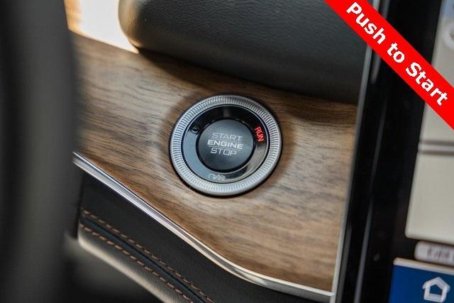 new 2025 Jeep Grand Cherokee car, priced at $58,495