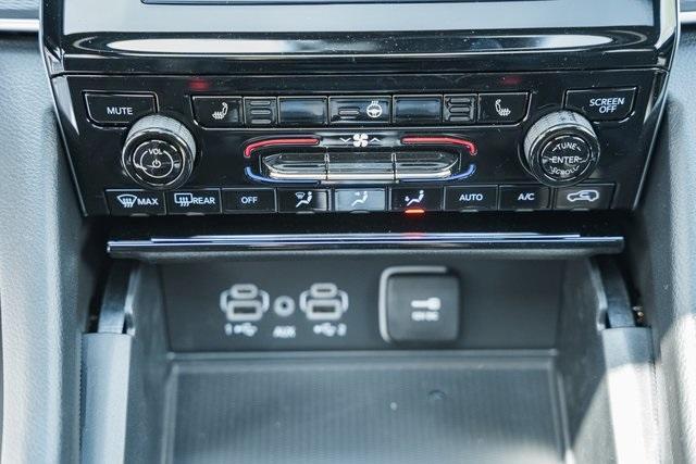 new 2025 Jeep Grand Cherokee car, priced at $40,000