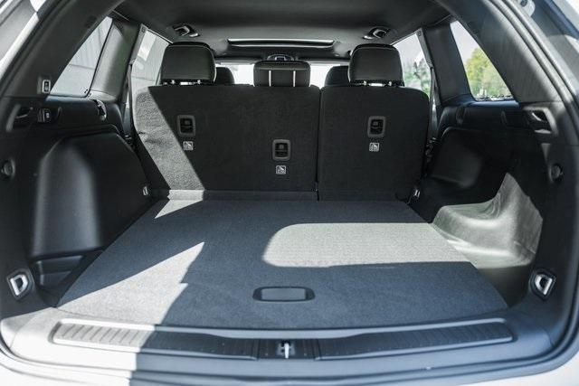 new 2025 Jeep Grand Cherokee car, priced at $40,000