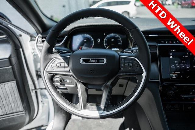 new 2025 Jeep Grand Cherokee car, priced at $40,000