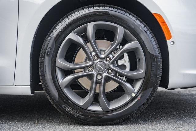 new 2026 Chrysler Pacifica car, priced at $42,000