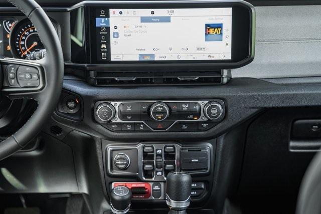 new 2025 Jeep Wrangler car, priced at $55,275