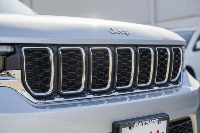 new 2025 Jeep Grand Cherokee car, priced at $34,500