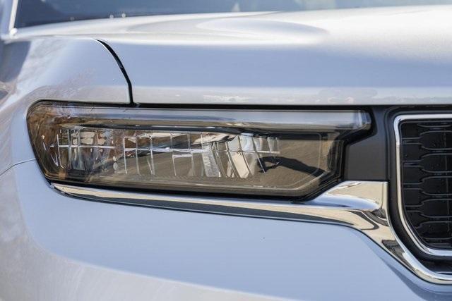 new 2025 Jeep Grand Cherokee car, priced at $34,500