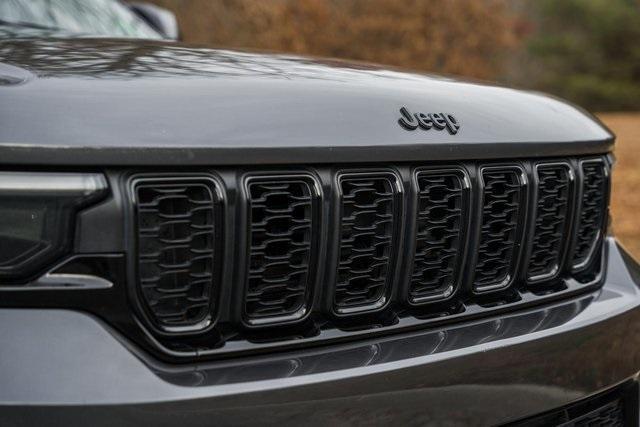 used 2022 Jeep Grand Cherokee car, priced at $24,000