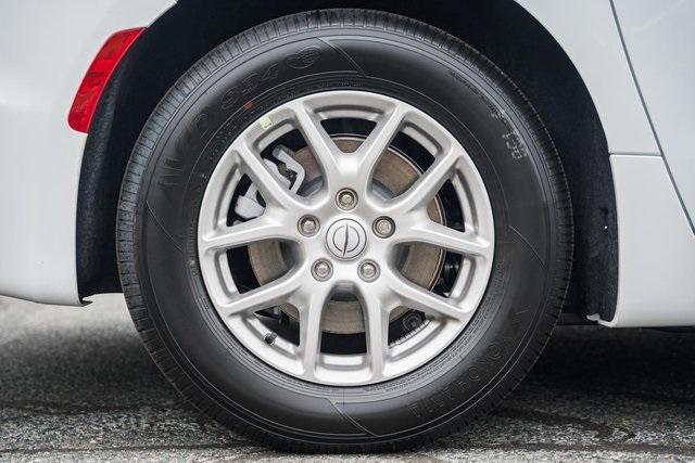 new 2026 Chrysler Pacifica car, priced at $38,995