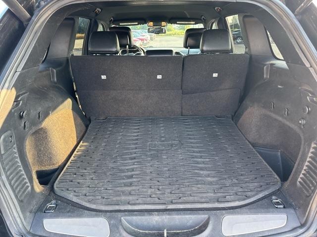 used 2015 Jeep Grand Cherokee car, priced at $11,500