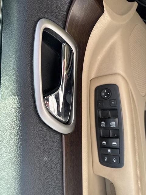 used 2018 Jeep Grand Cherokee car, priced at $15,500