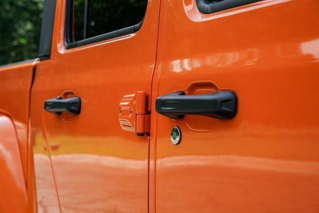 new 2025 Jeep Gladiator car, priced at $38,995