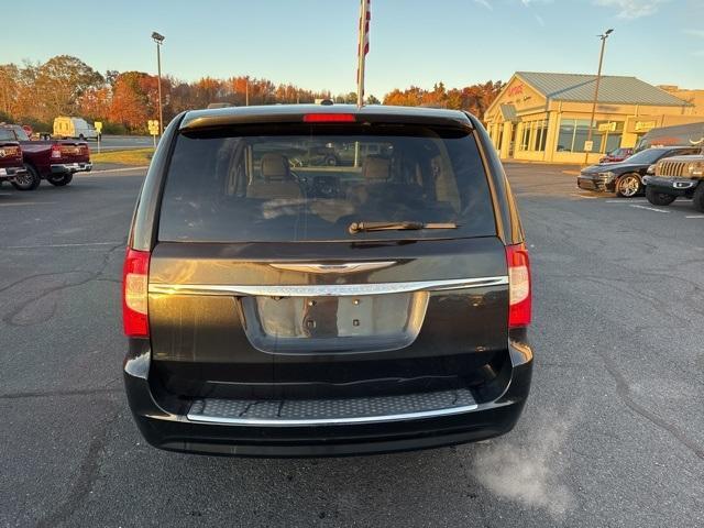 used 2015 Chrysler Town & Country car, priced at $5,250
