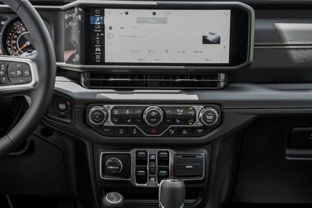 new 2025 Jeep Wrangler car, priced at $46,250