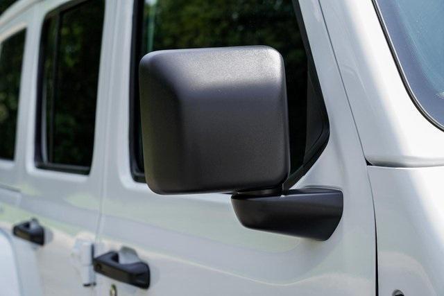 new 2025 Jeep Wrangler car, priced at $46,250