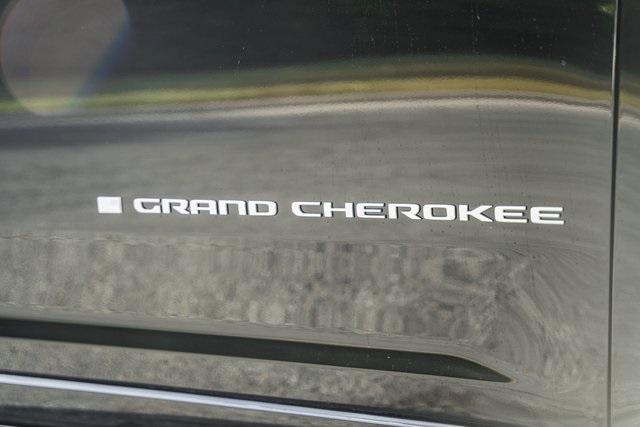 new 2025 Jeep Grand Cherokee car, priced at $59,995