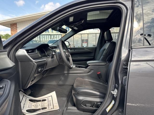 used 2023 Jeep Grand Cherokee car, priced at $34,500