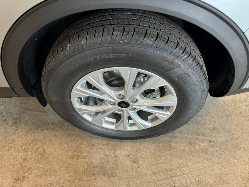 used 2024 Ford Escape car, priced at $22,995