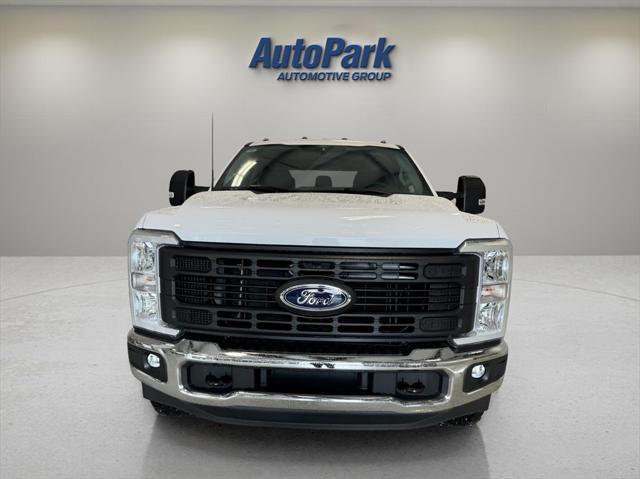 new 2024 Ford F-350 car, priced at $54,813