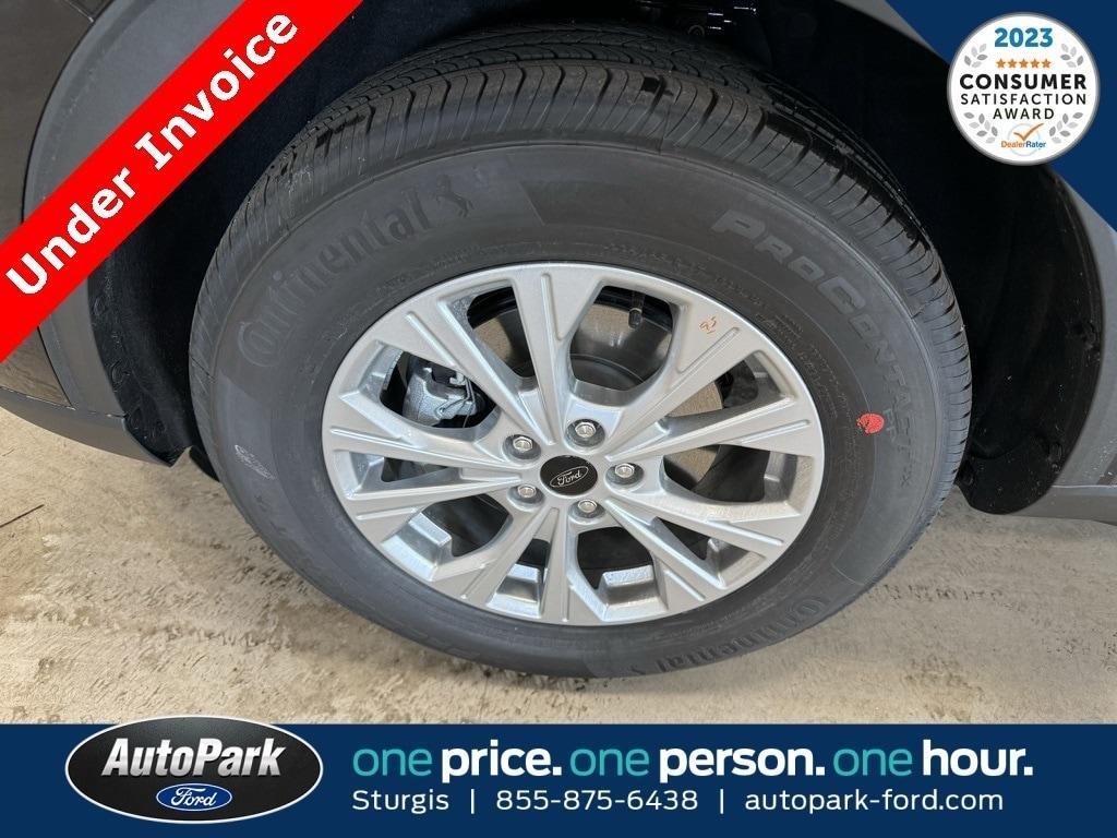 used 2024 Ford Escape car, priced at $28,995