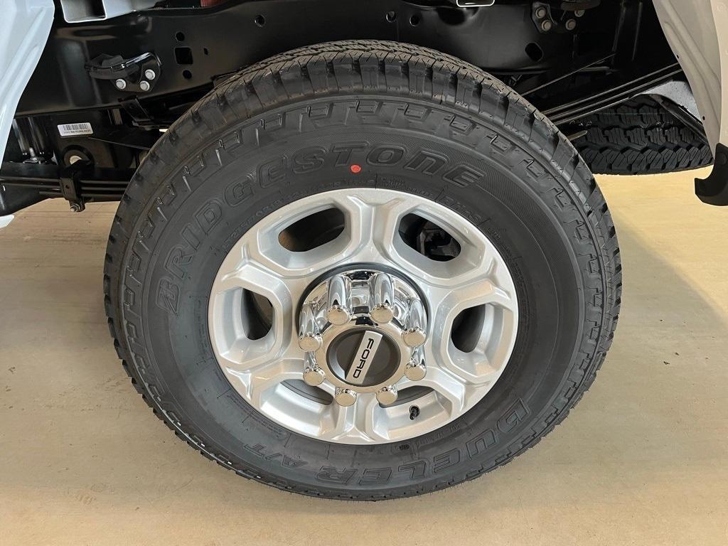 new 2025 Ford F-350 car, priced at $53,155