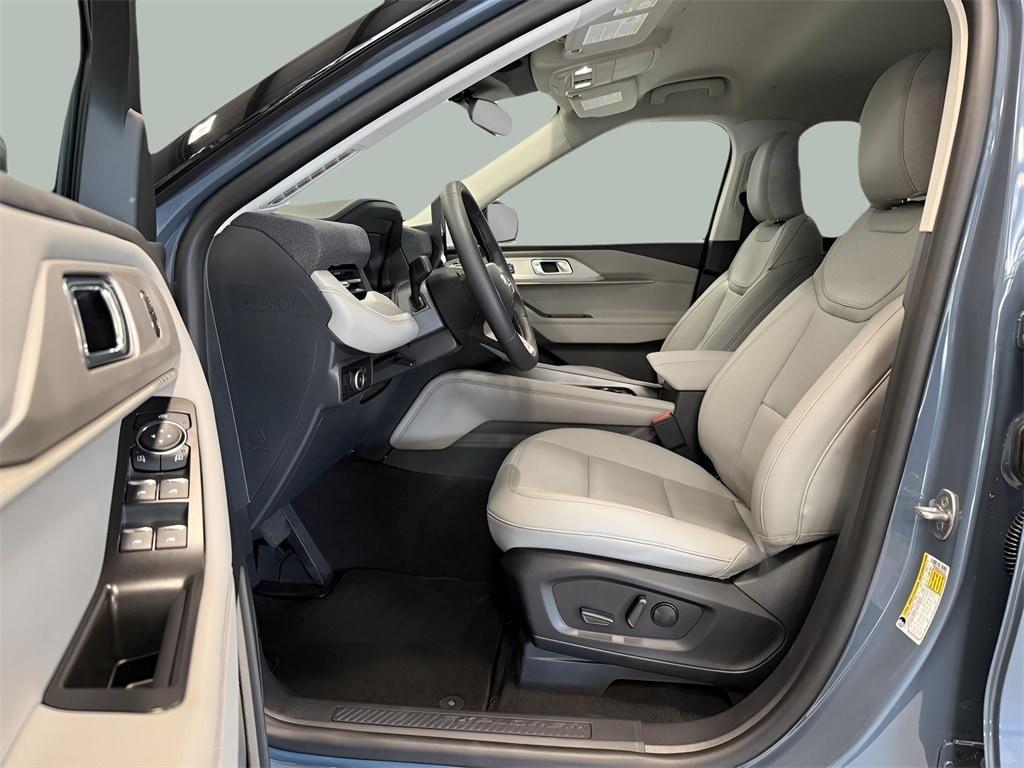 new 2026 Ford Explorer car, priced at $48,995